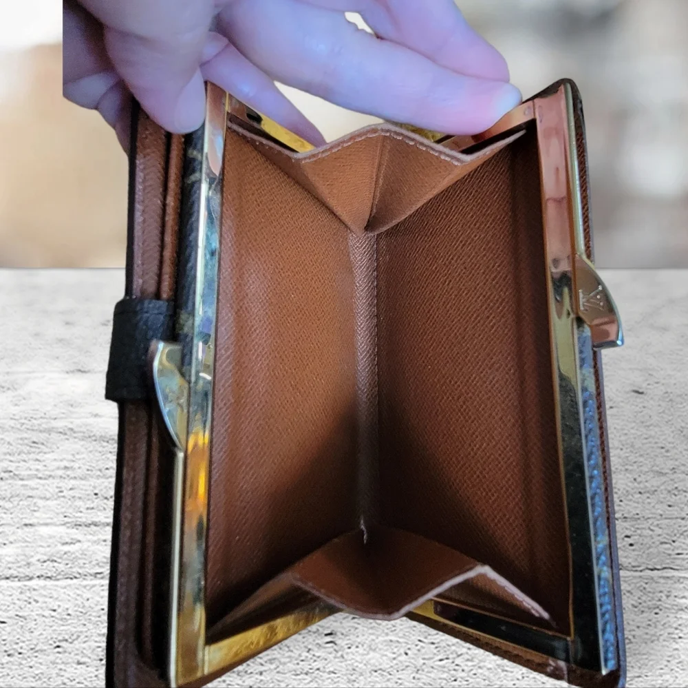 Louis Vuitton purse wallet - Picture 6 of 12